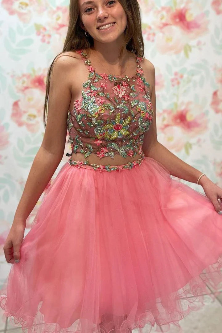 Vestido corto de dos piezas con bordado floral para regreso a casa